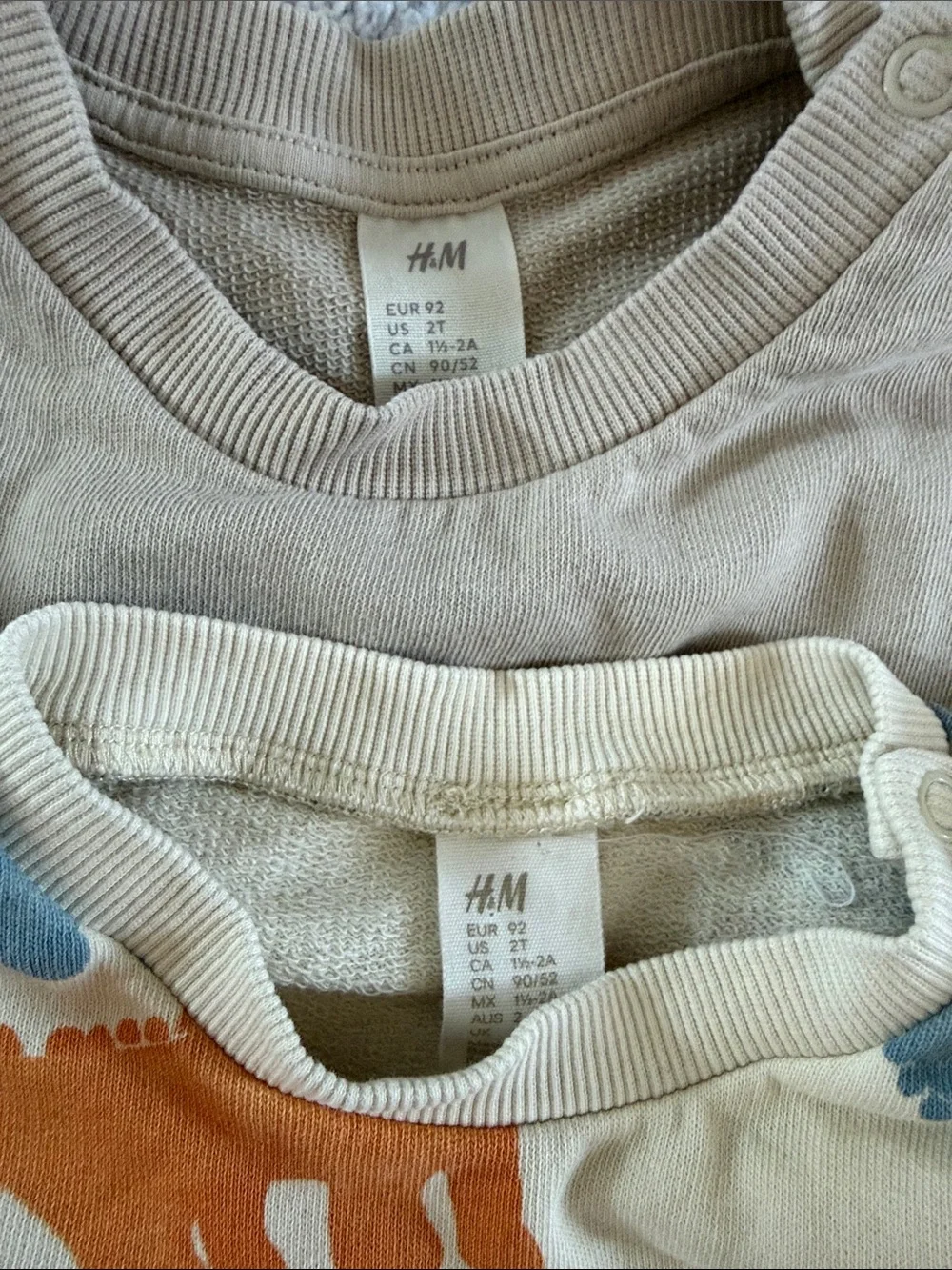 2T/3T bundle - 2 sweaters + 1 pants